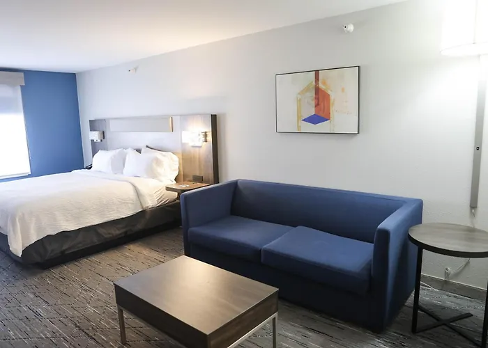 Express & By Ihg 3*