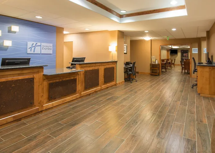 Hotel Express & By Ihg 3*