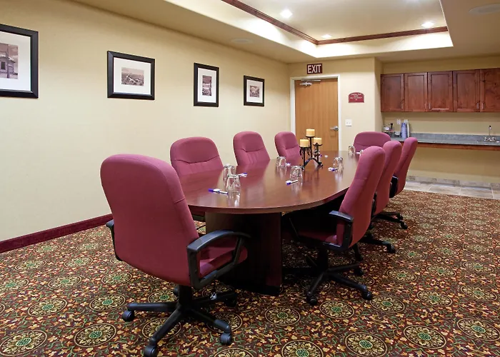 Express & By Ihg 3* Douglas
