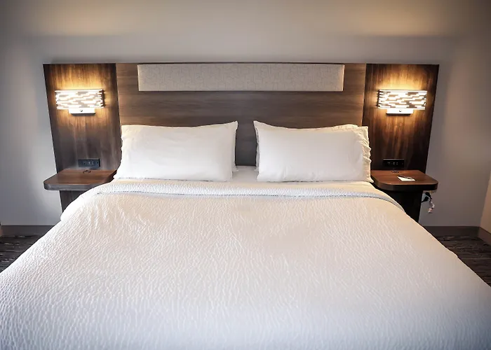 Express & By Ihg
