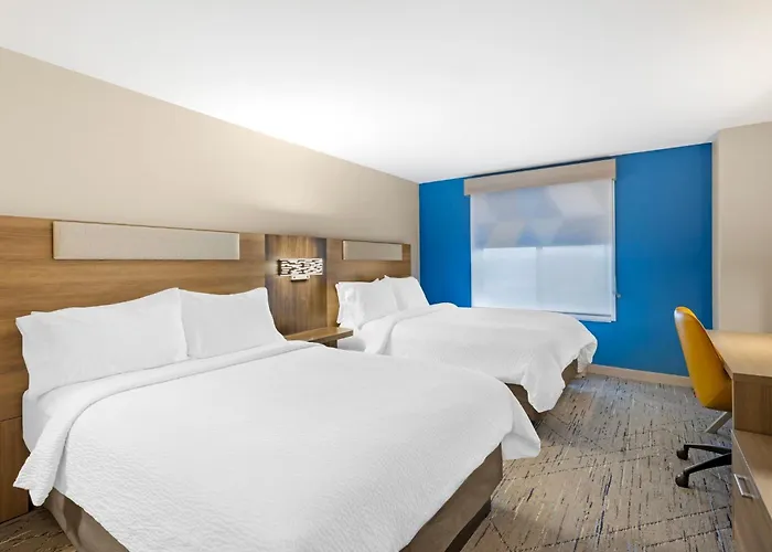 Express & By Ihg 3*